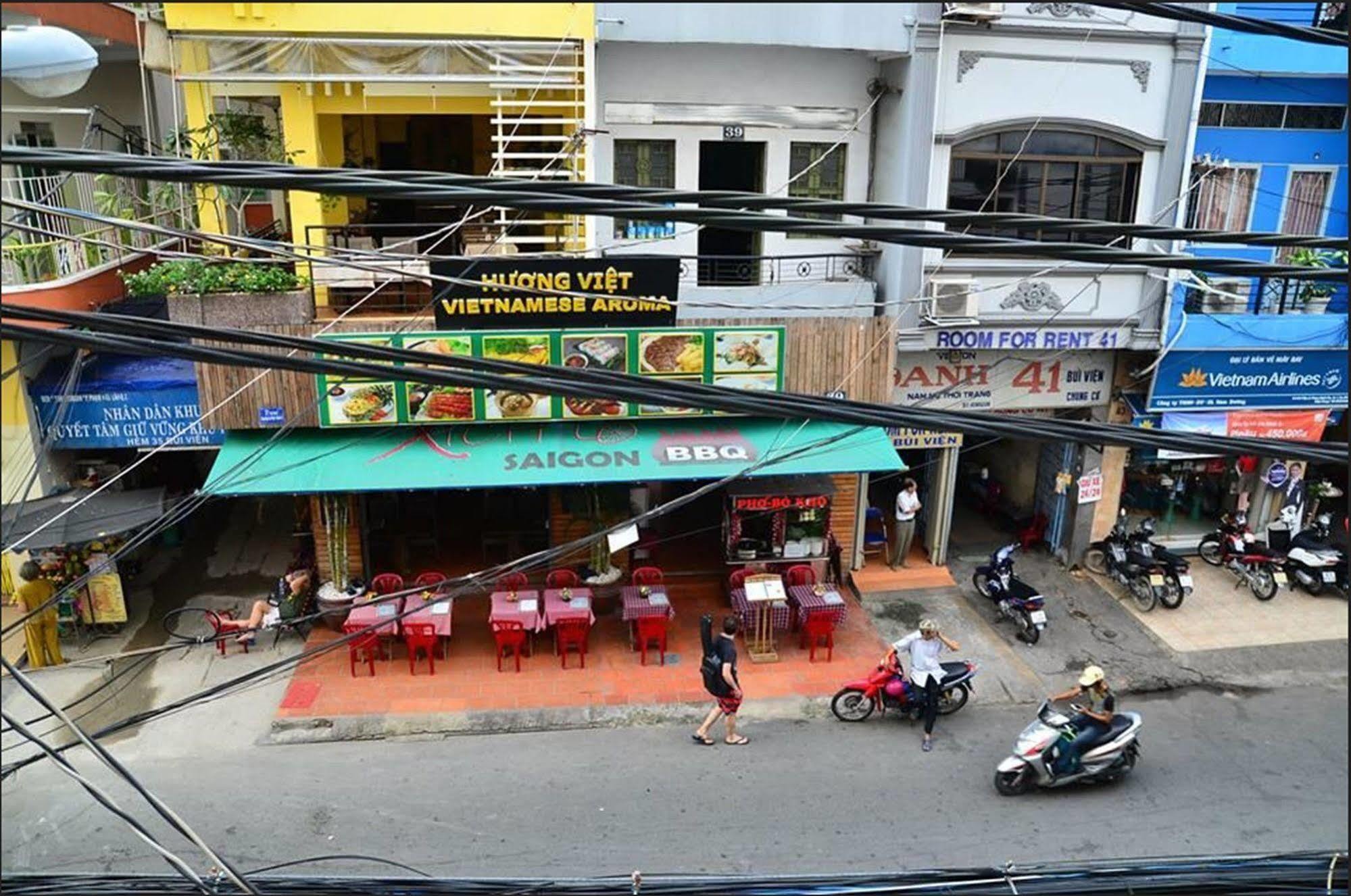 Oyo 438 Small Bay Hotel Cidade de Ho Chi Minh Exterior foto