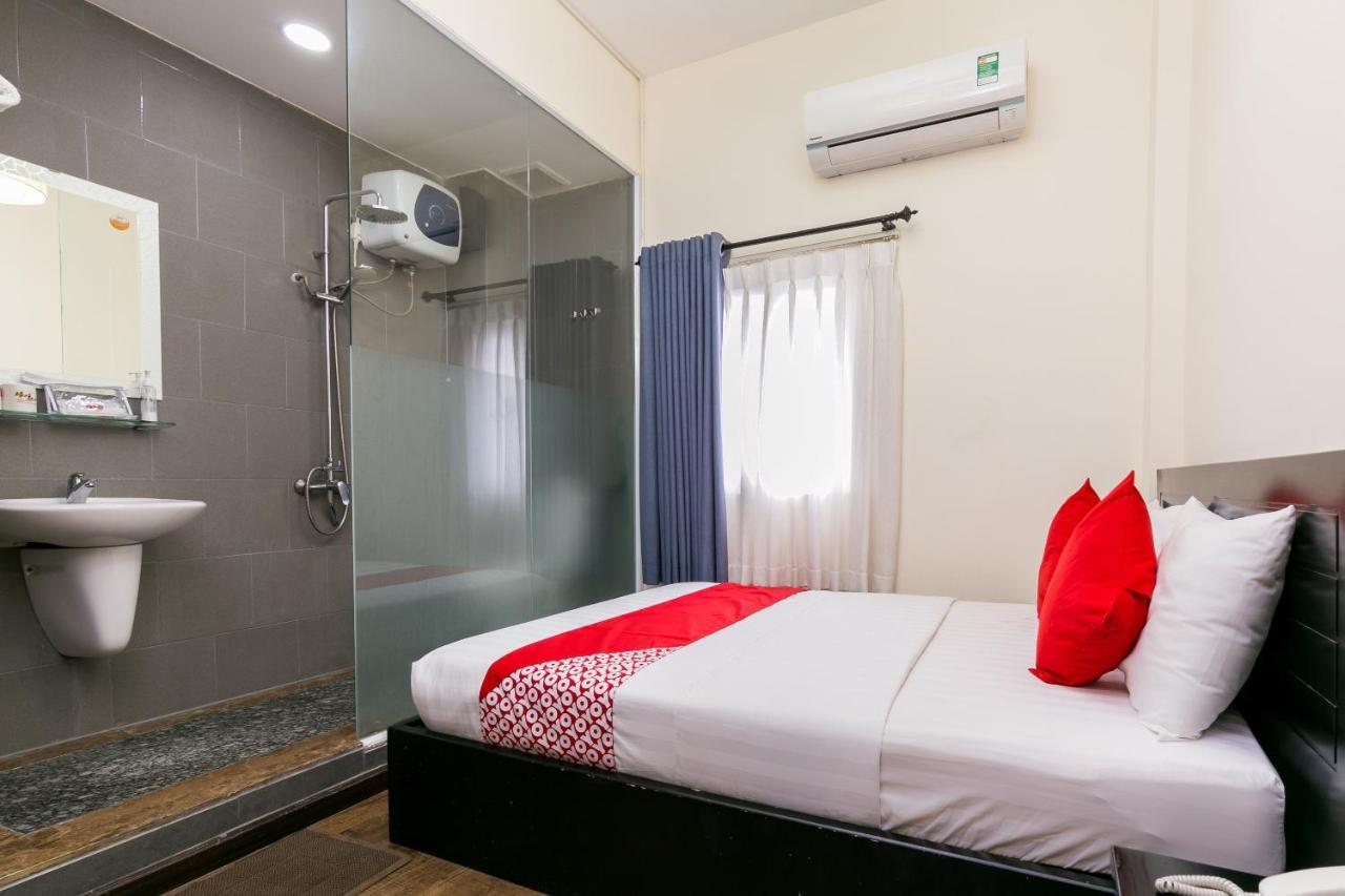 Oyo 438 Small Bay Hotel Cidade de Ho Chi Minh Exterior foto