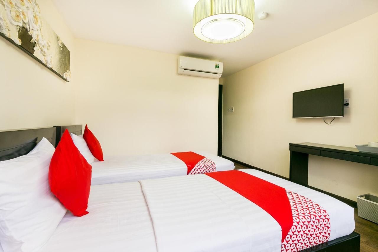Oyo 438 Small Bay Hotel Cidade de Ho Chi Minh Exterior foto