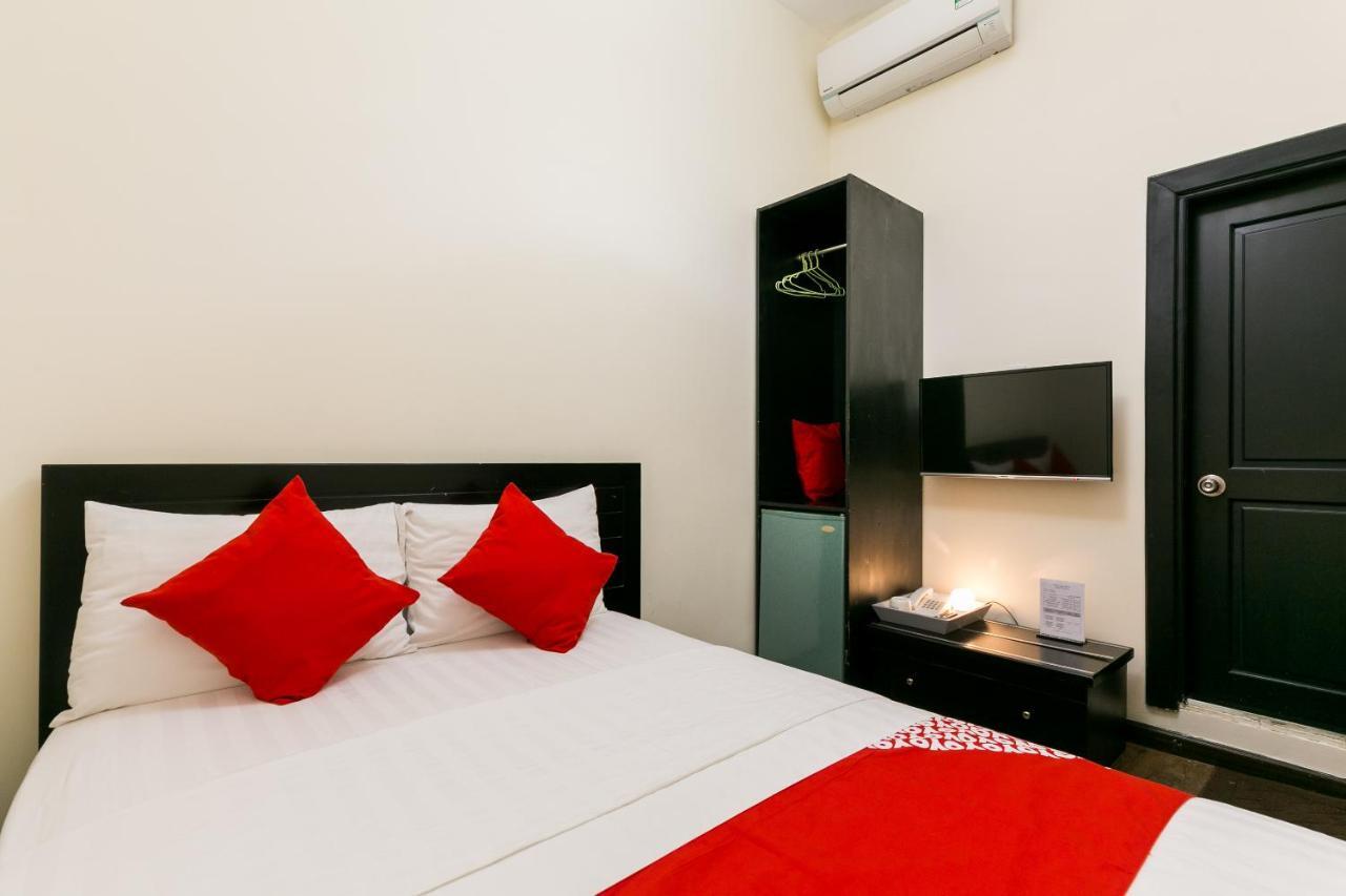 Oyo 438 Small Bay Hotel Cidade de Ho Chi Minh Exterior foto